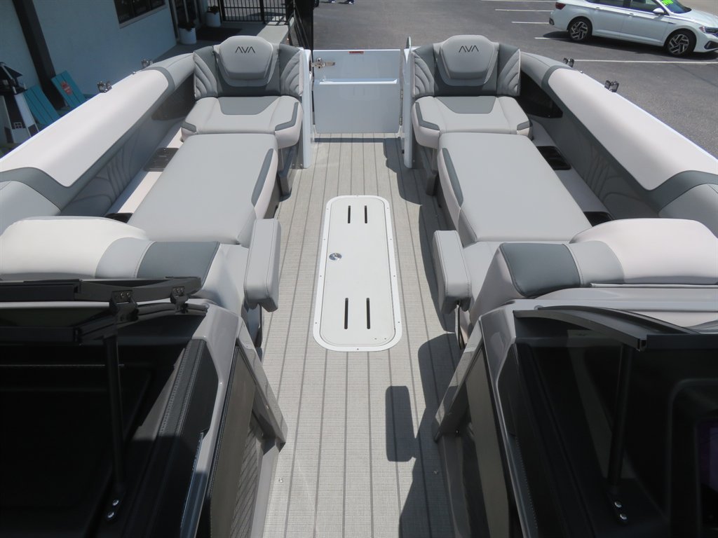 2027 Avalon Excalibur Carbon - $309,000