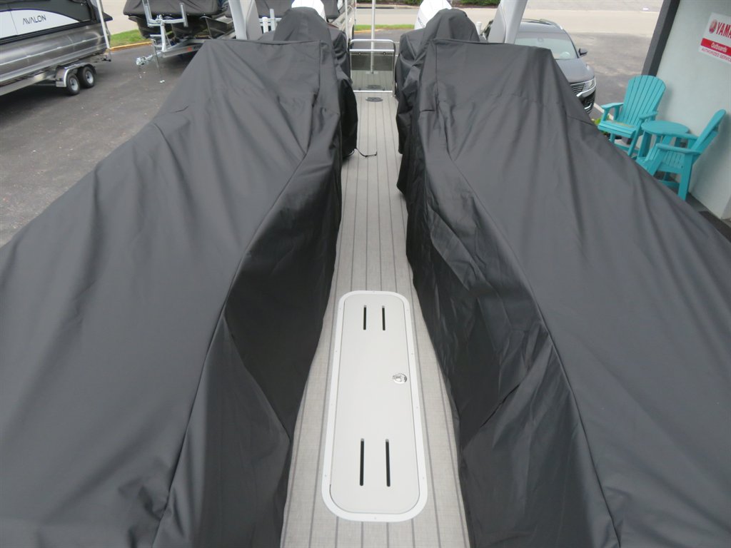 2027 Avalon Excalibur Carbon - $309,000