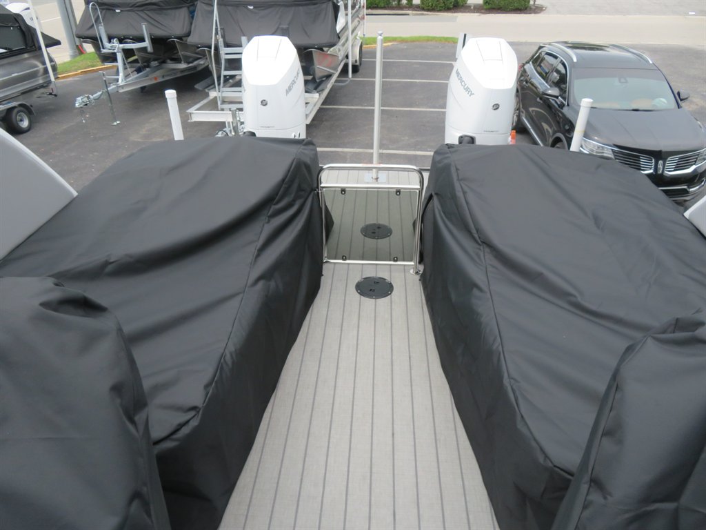 2027 Avalon Excalibur Carbon - $309,000