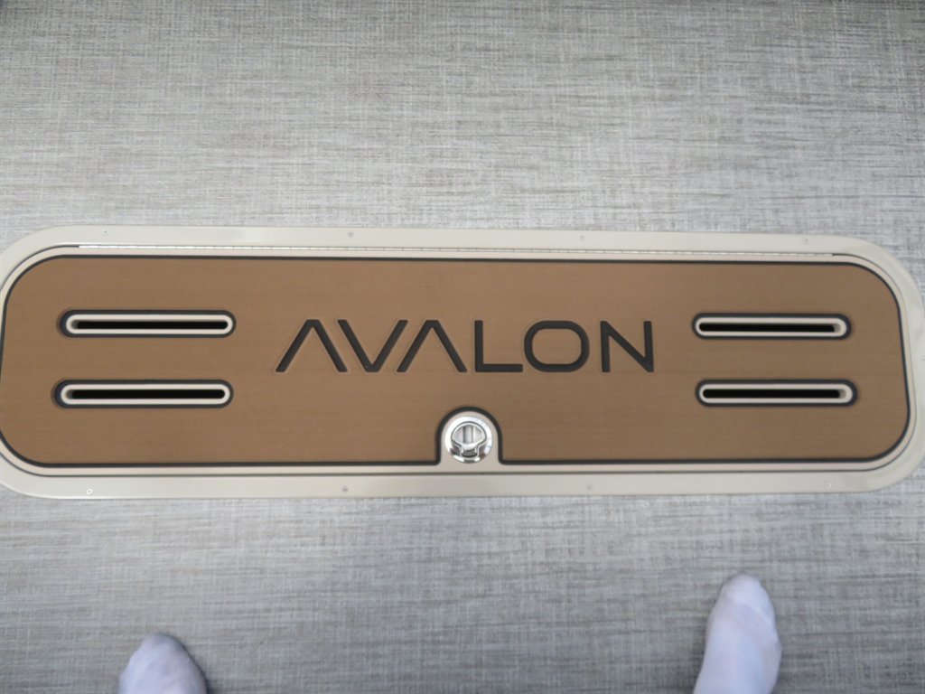 2026 Avalon 27 Excalibur LTD QL - $249,900