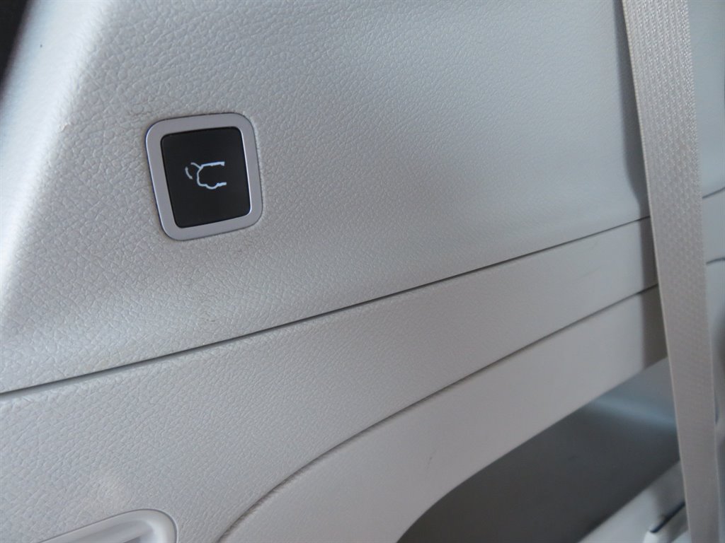 2017 Chrysler Pacifica - $11,900