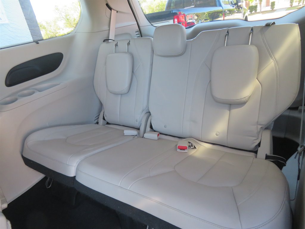 2017 Chrysler Pacifica - $11,900