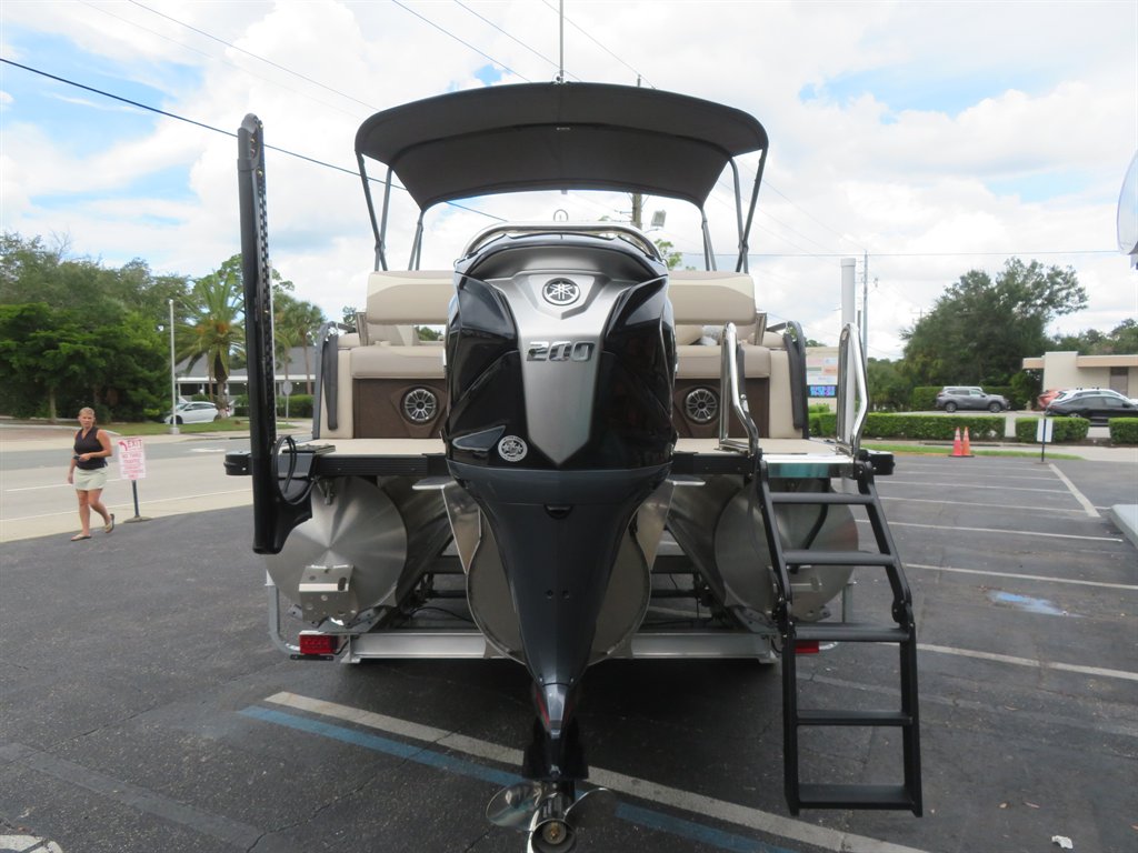 2027 AVALON LSZ Quad Lounger Shi