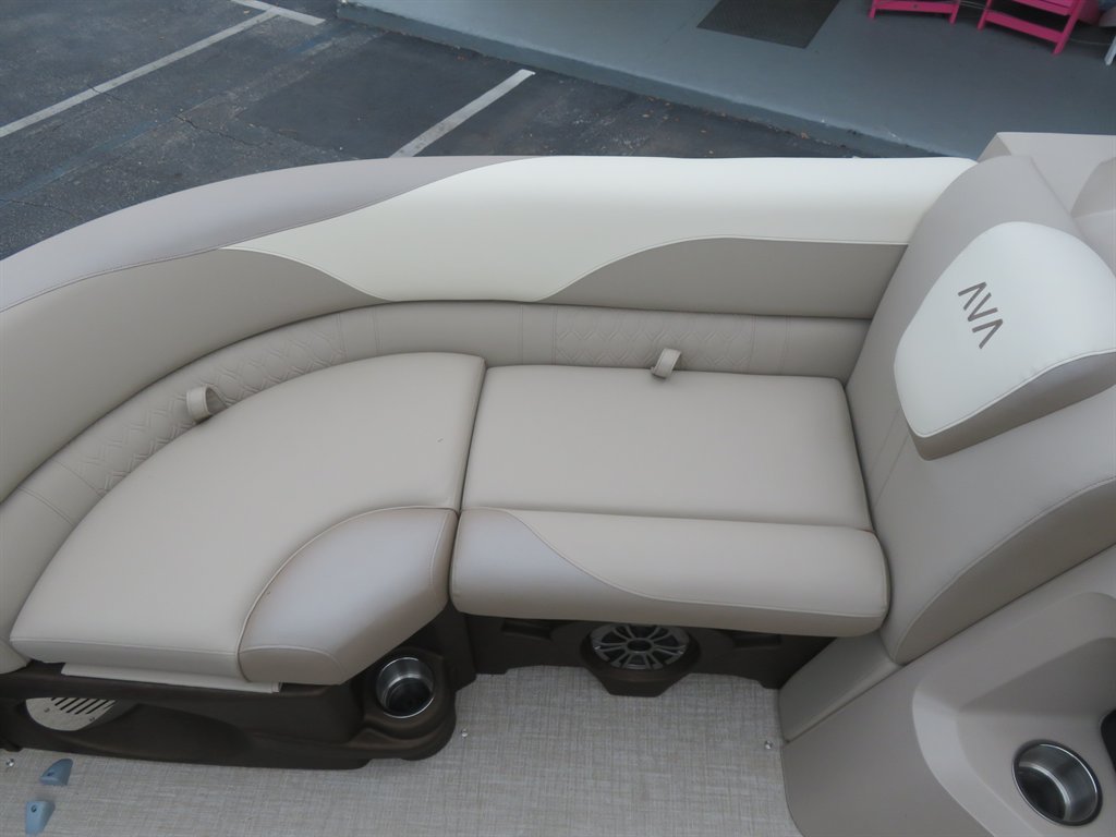 2027 AVALON LSZ Quad Lounger Shi