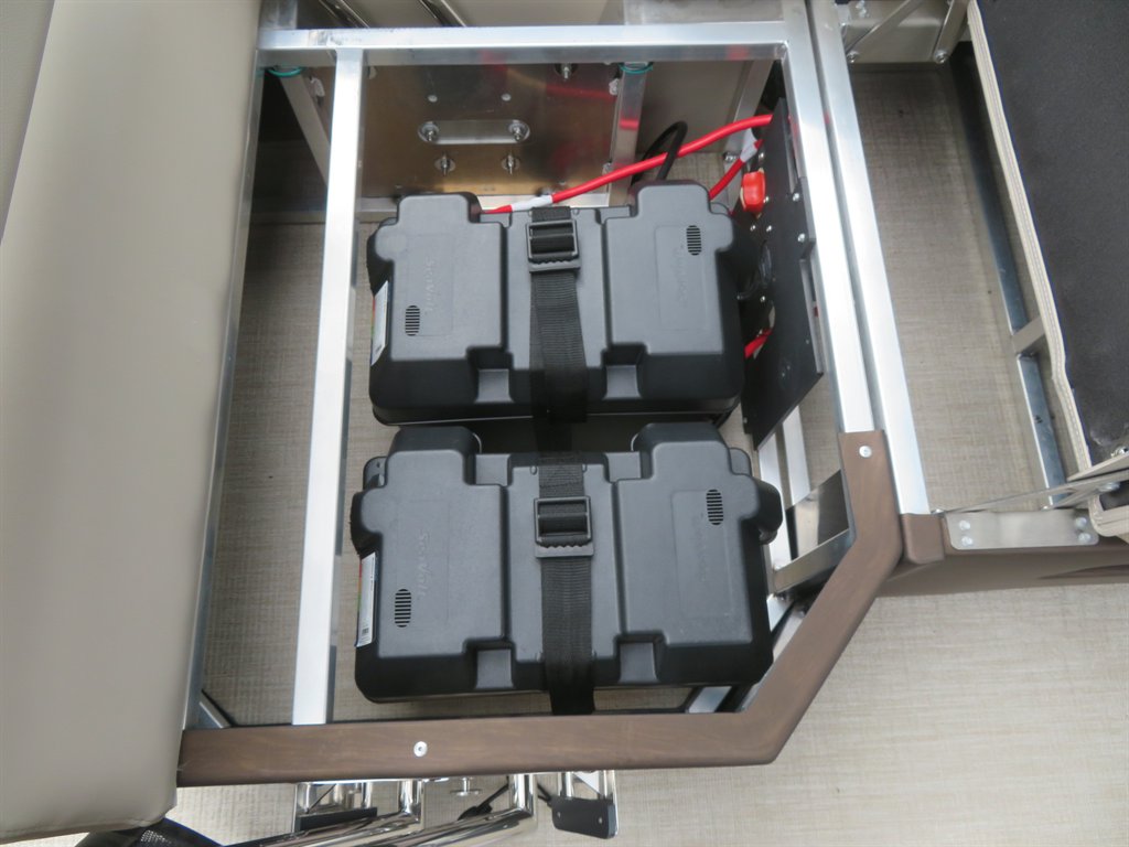 2027 AVALON LSZ Quad Lounger Shi