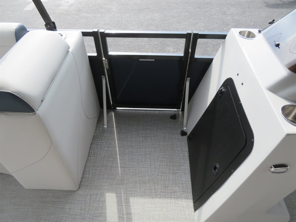 2026 Avalon 23 Venture 85 RF - $74,900