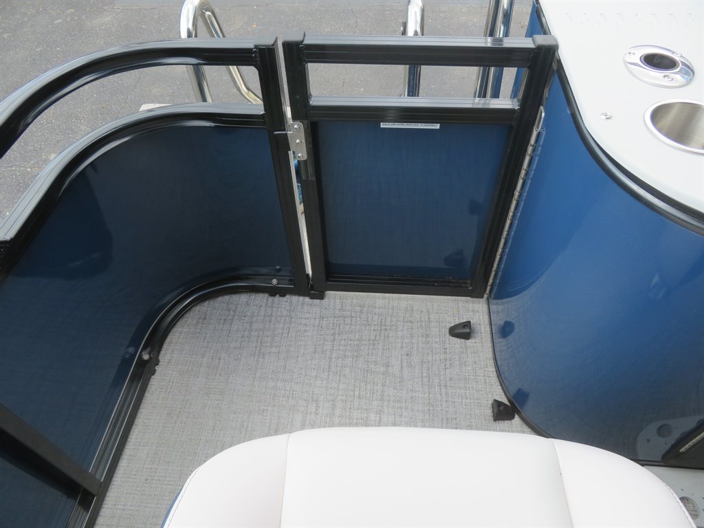 2026 Avalon 23 Venture 85 RF - $74,900