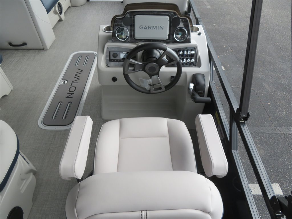 2026 Avalon 23 Venture 85 RF - $74,900