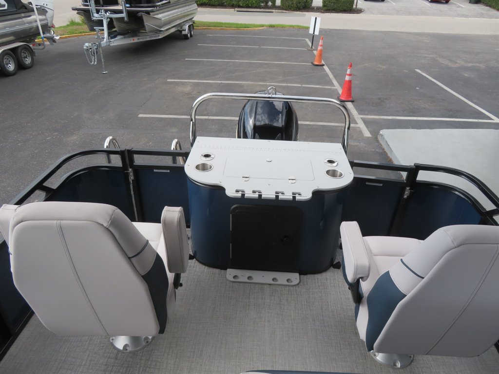 2026 Avalon 23 Venture 85 RF - $74,900