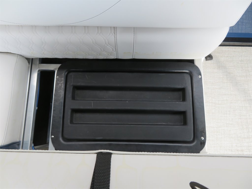 2026 Avalon 23 Venture 85 RF - $74,900
