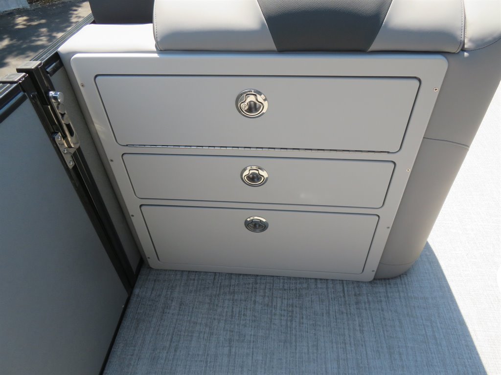 2026 Avalon 23 Catalina QL - $119,900
