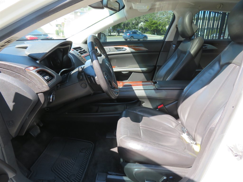 2013 Lincoln MKZ photo
