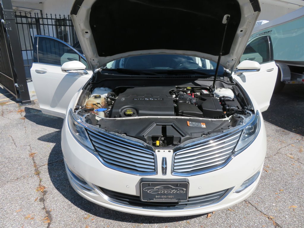 2013 Lincoln MKZ photo