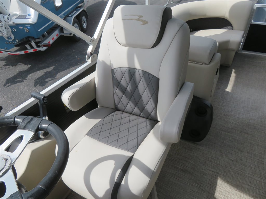 2018 BENNINGTON 23 SSRXP - $35,900