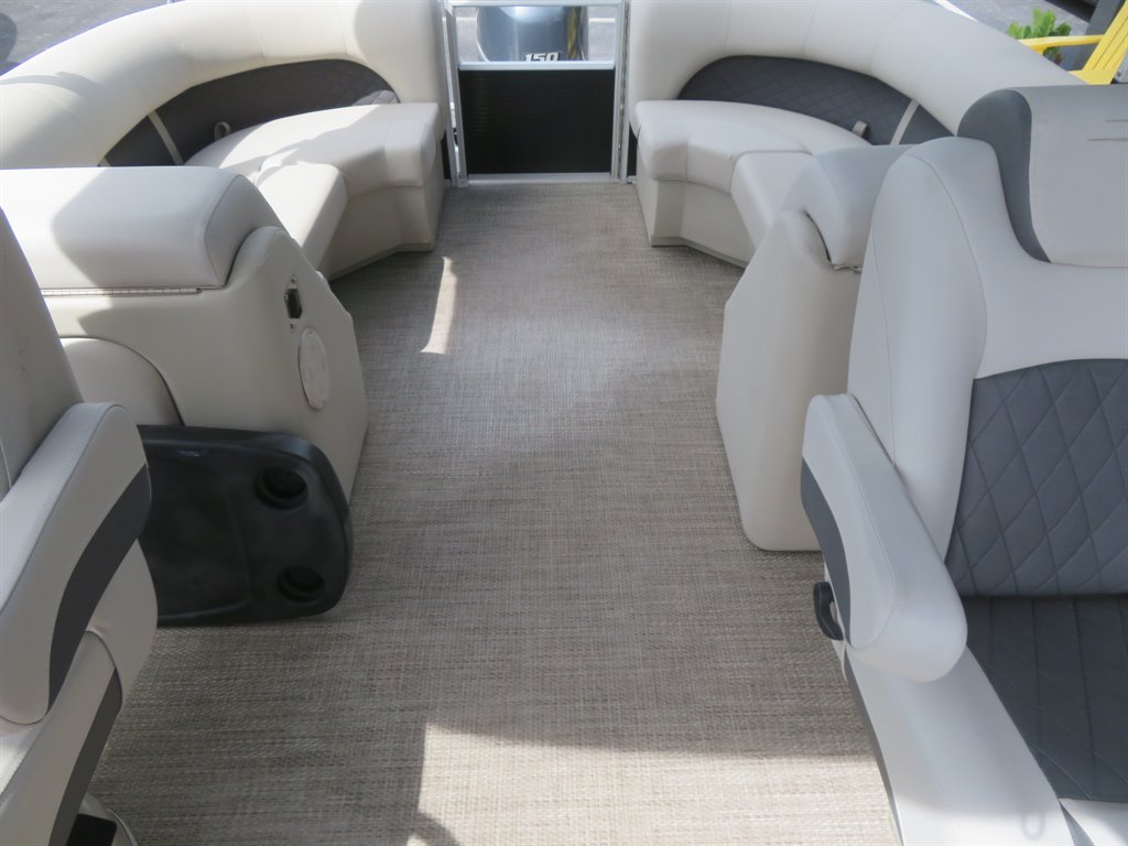 2018 BENNINGTON 23 SSRXP - $35,900