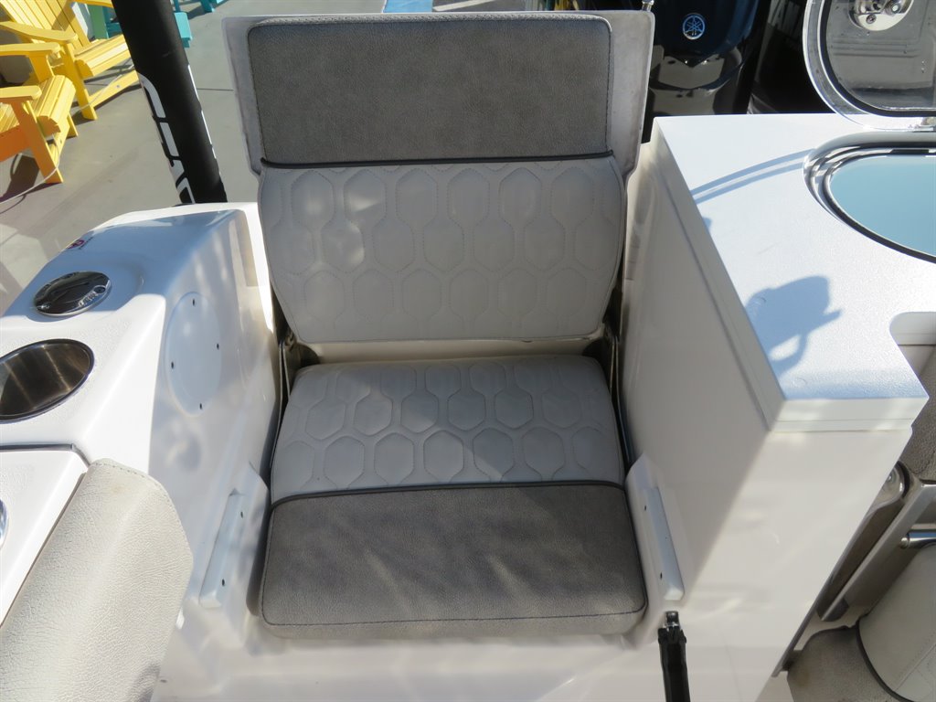 2021 Chevrolet Express 3500 3500 photo