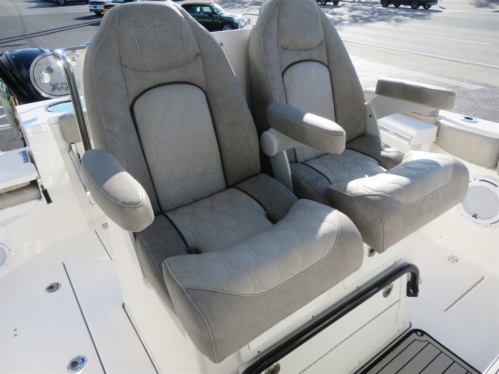 2021 Chevrolet Express 3500 3500 photo