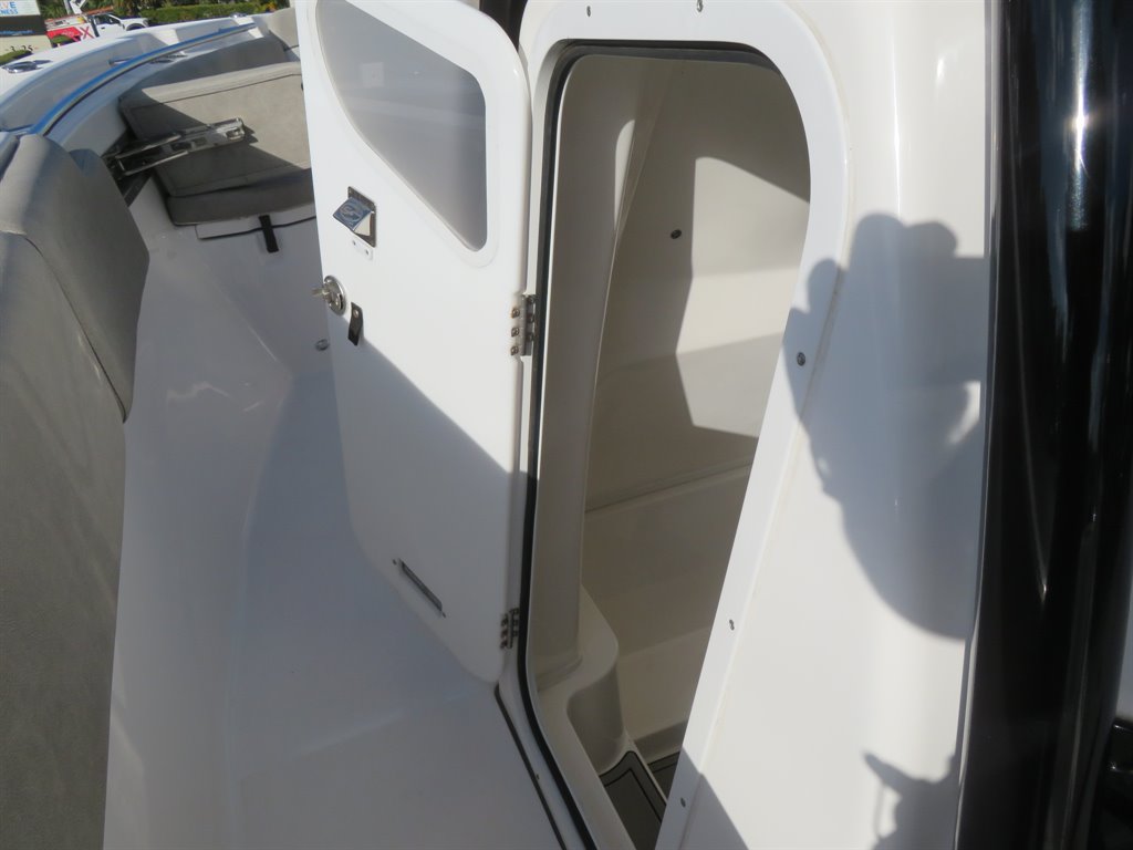 2021 Chevrolet Express 3500 3500 photo