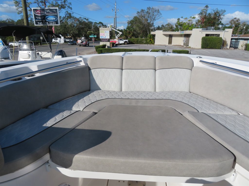 2021 Chevrolet Express 3500 3500 photo