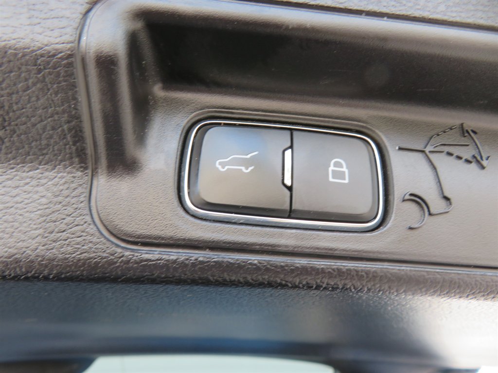 2021 Ford Explorer - $34,995