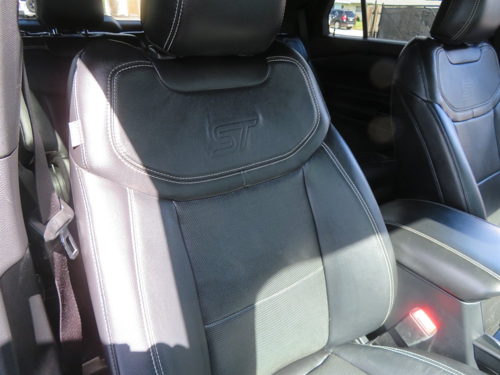 2021 Ford Explorer - $34,995