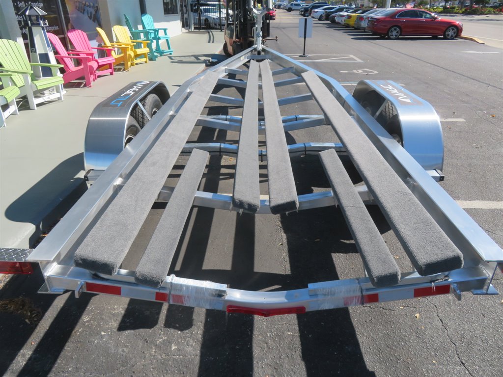 2025 MAGIC TILT TRAILERS Magic Tilt Trailers - $10,995