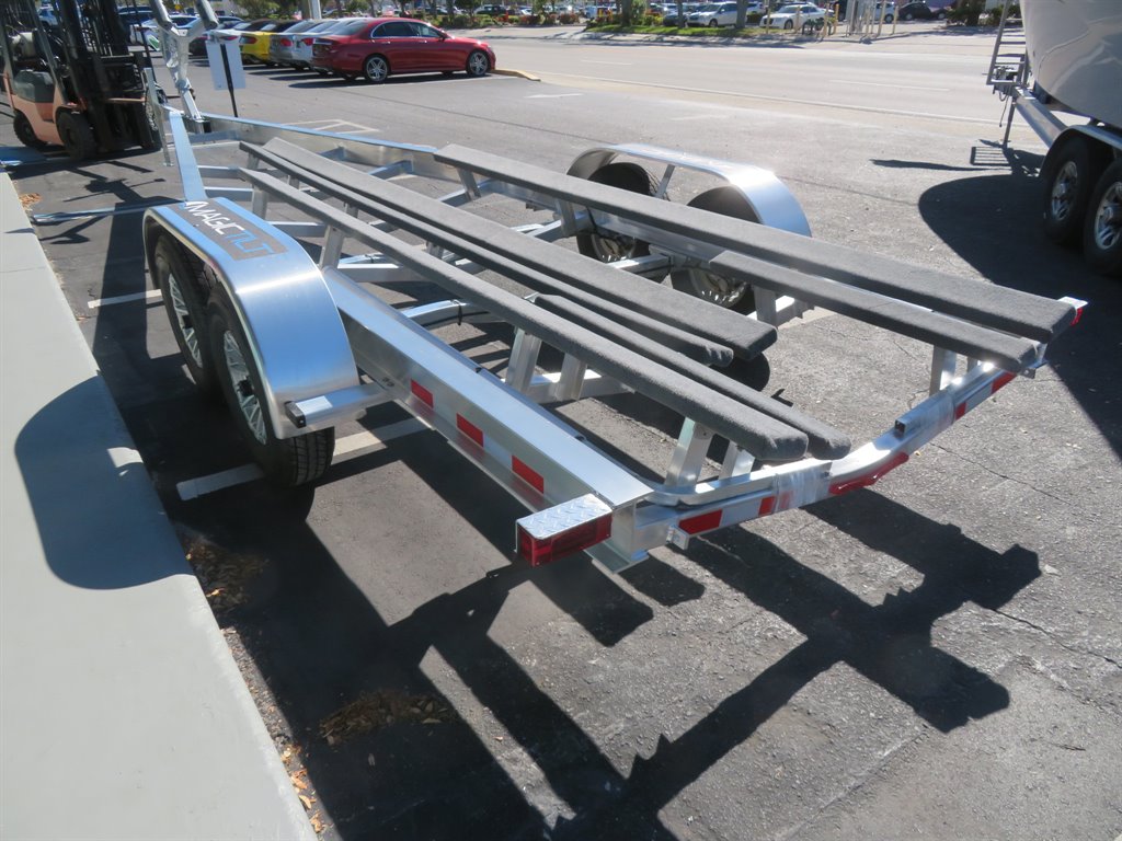 2025 MAGIC TILT TRAILERS Magic Tilt Trailers - $10,995
