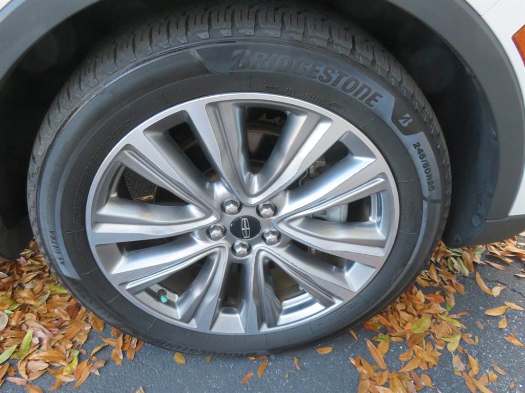 2017 Lincoln MKX - $15,995
