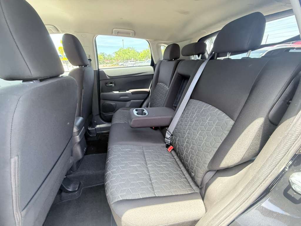 2025 Mitsubishi Outlander