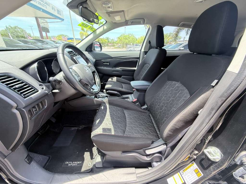 2025 Mitsubishi Outlander