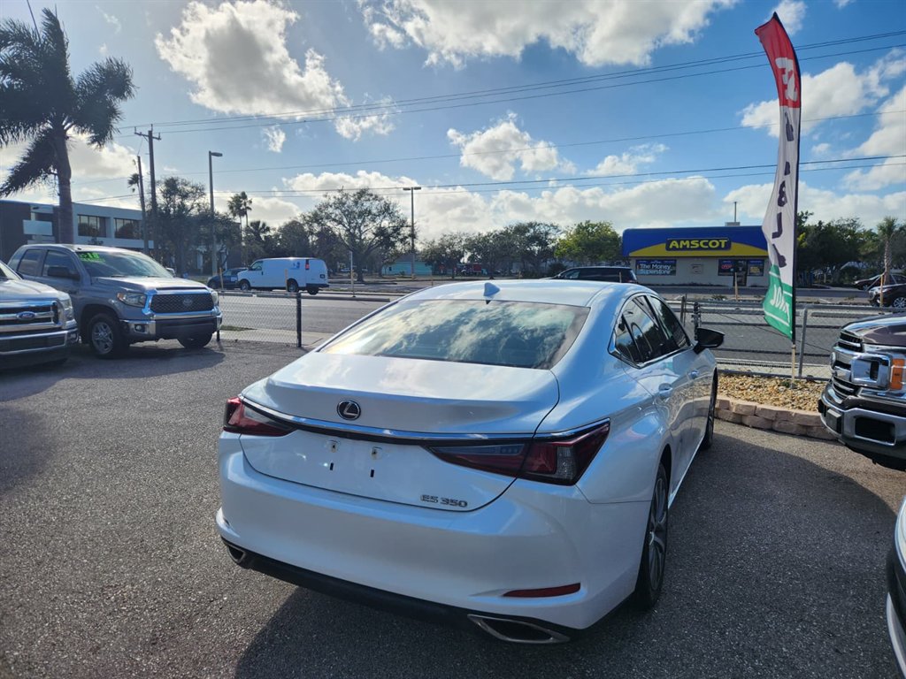 2019 Lexus ES