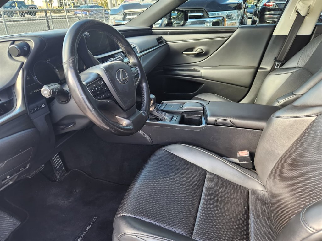 2019 Lexus ES