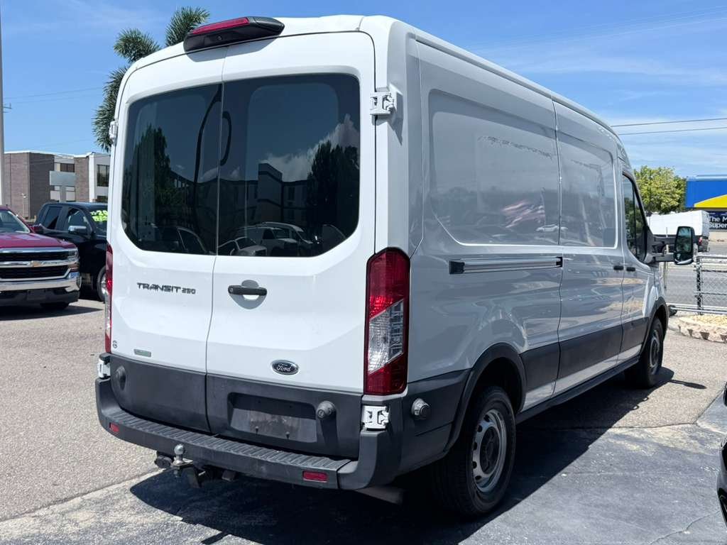 2020 Ford T250 Vans