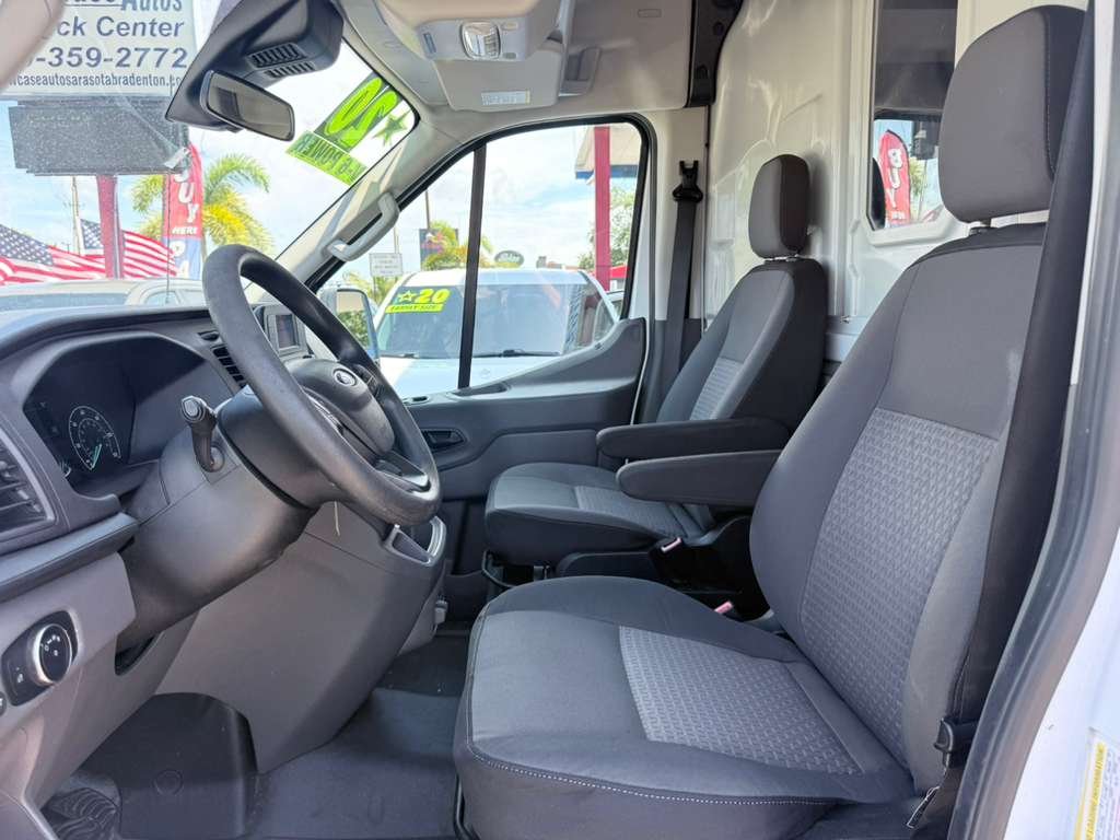 2020 Ford T250 Vans