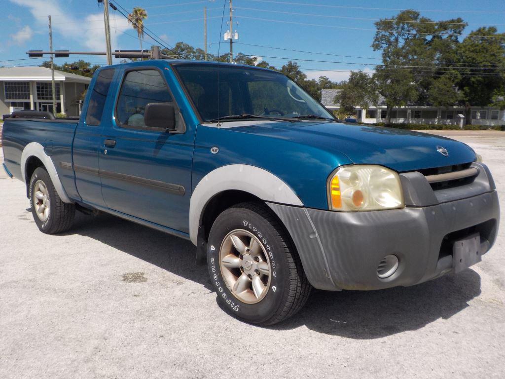 The 2002 Nissan Frontier XE photos