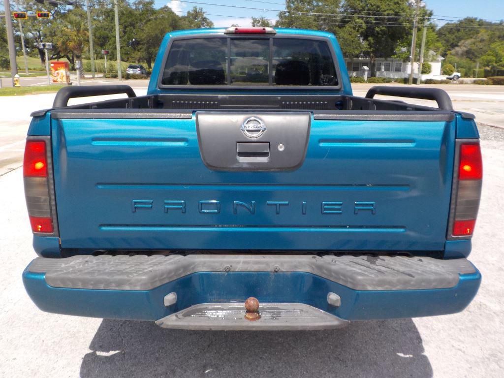 2002 Nissan Frontier XE photo