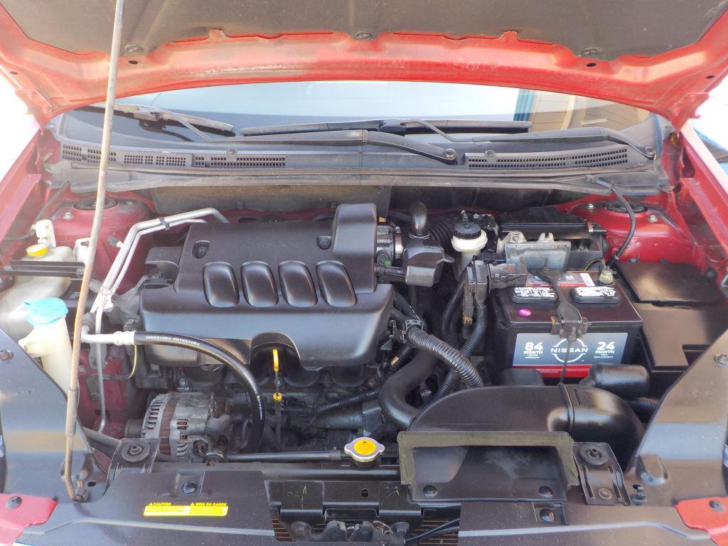 2010 Nissan Sentra 2.0 photo