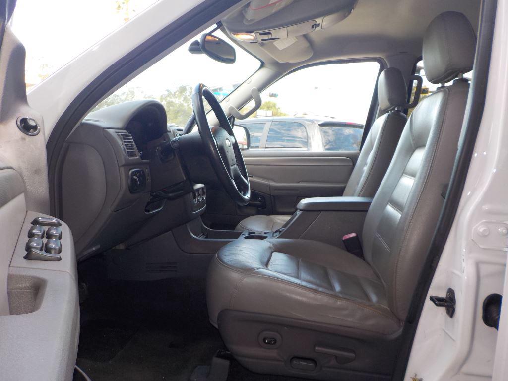 2005 Ford Explorer - $5,995