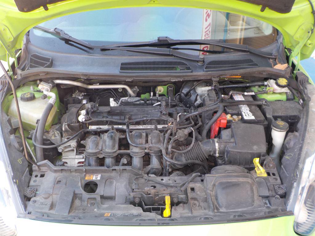 2014 Ford Fiesta SE photo