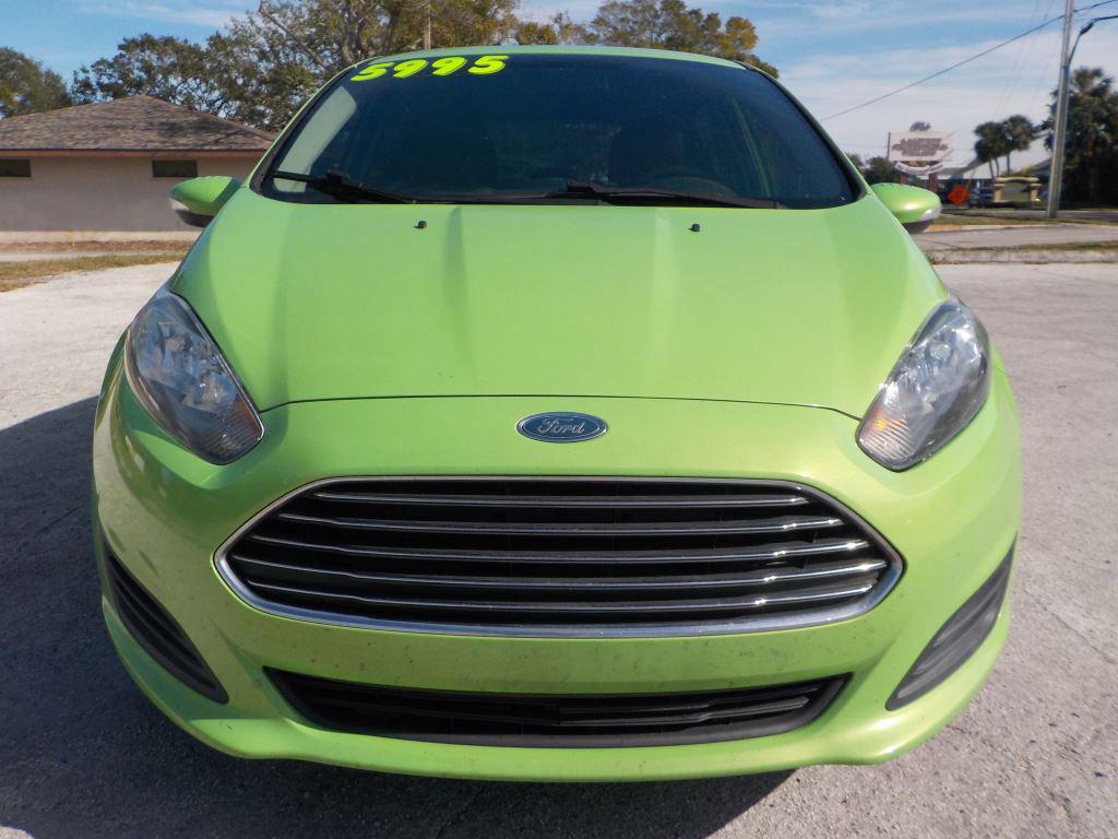 2014 Ford Fiesta SE photo