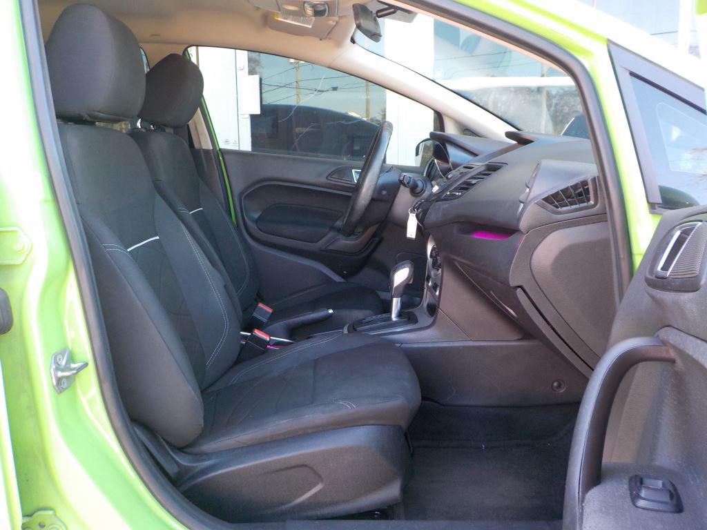 2014 Ford Fiesta SE photo