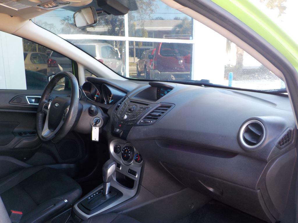 2014 Ford Fiesta SE photo