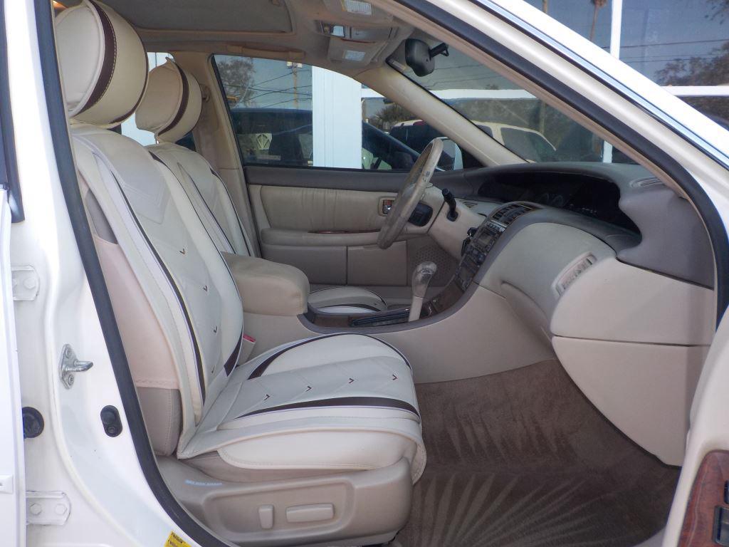 2001 Toyota Avalon XL photo