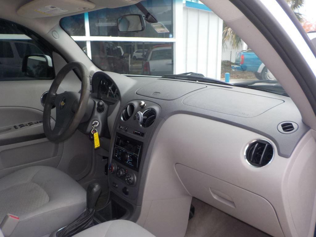 2011 Chevrolet HHR LT photo