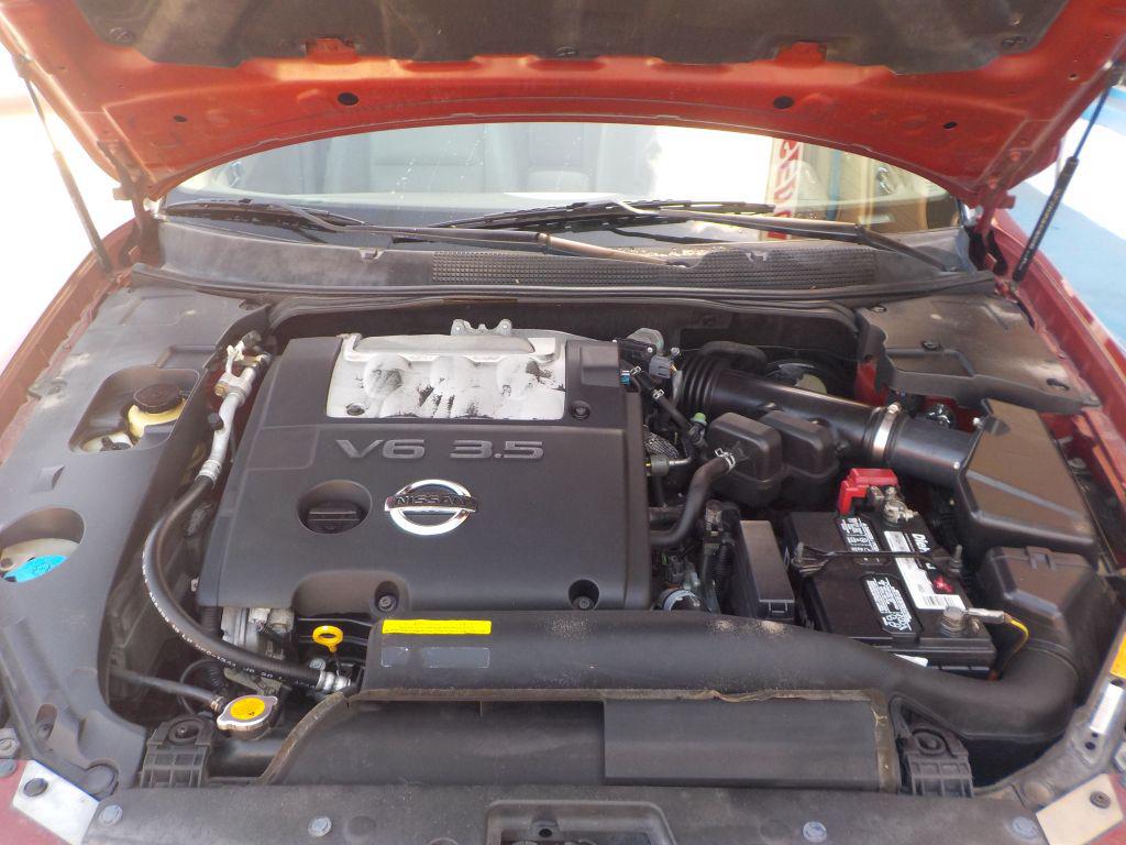 2005 Nissan Maxima 3.5 SE photo