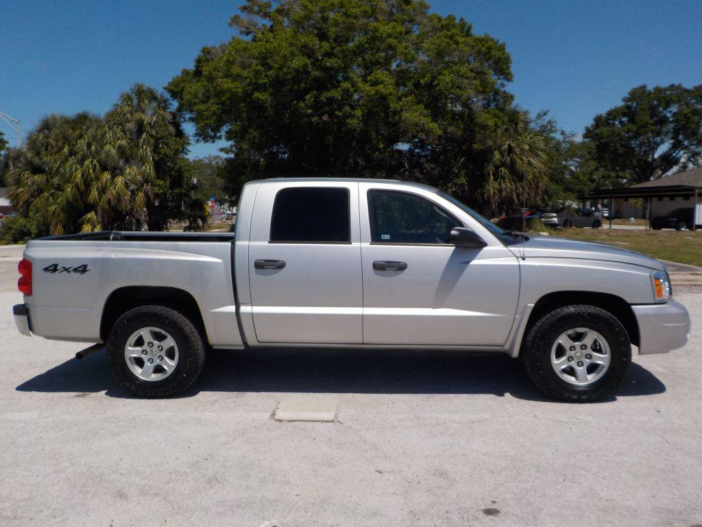 2006 Dodge Dakota SLT photo