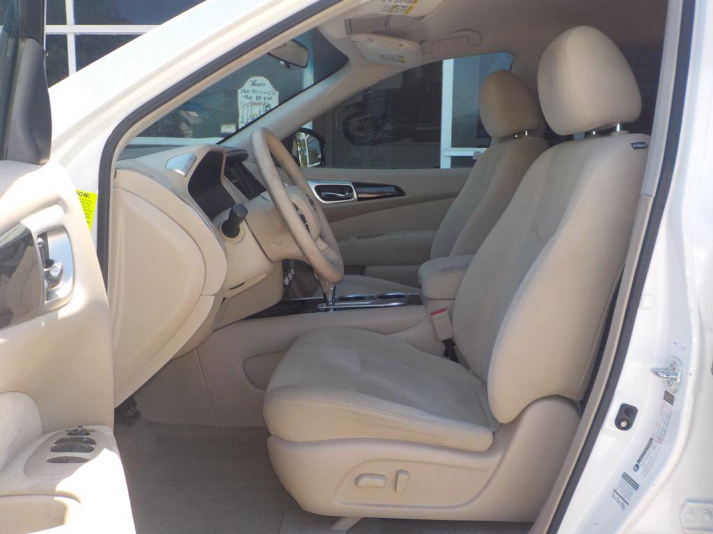 2013 Nissan Pathfinder - $7,995