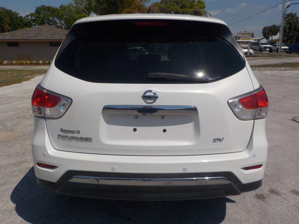 2013 Nissan Pathfinder - $7,995