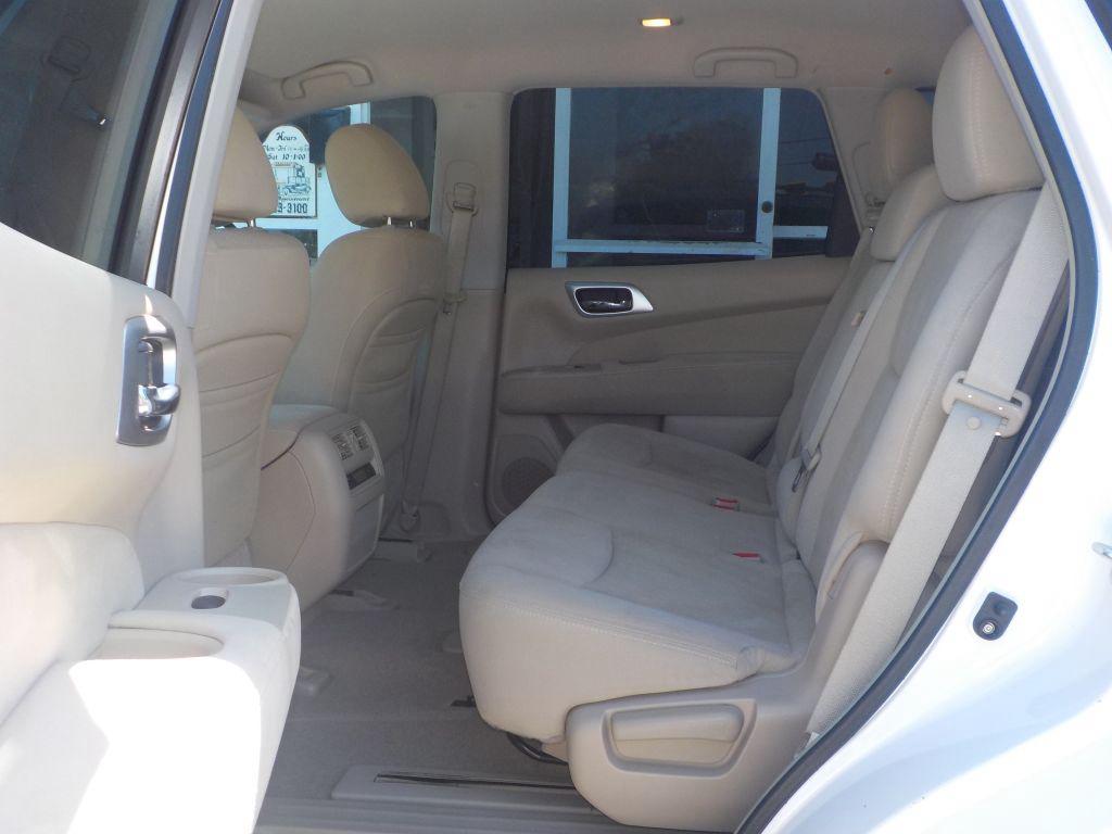 2013 Nissan Pathfinder - $7,995
