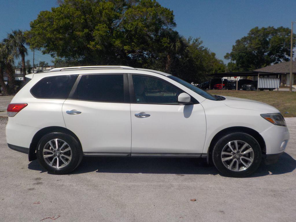 2013 Nissan Pathfinder - $7,995